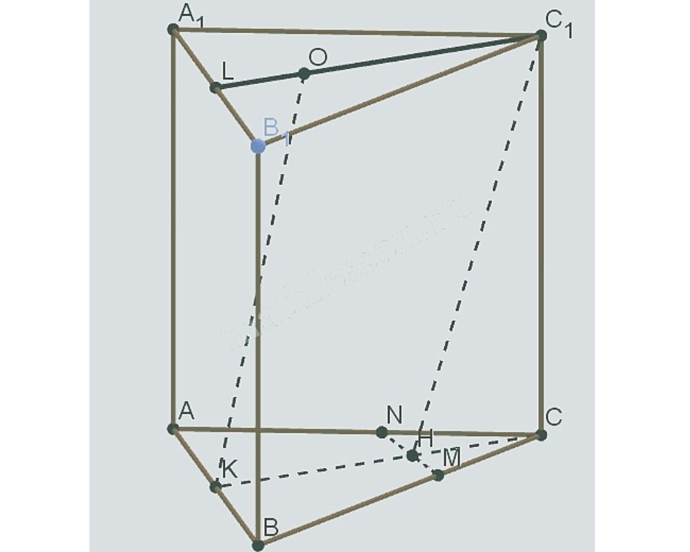 В правильной треугольной призме ABCA1B1C1